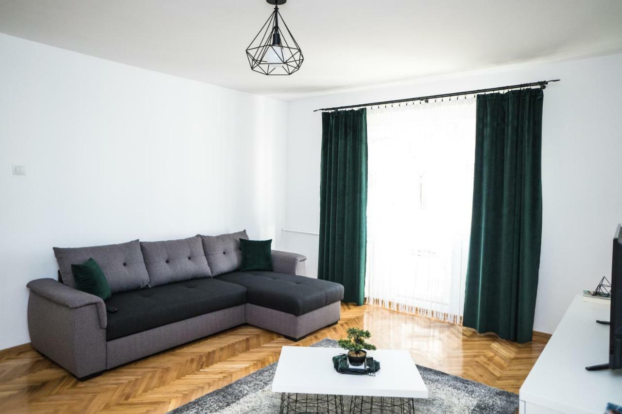 Tania Apartament Oradea Exterior foto